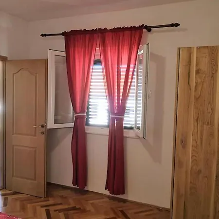 Apartment Kao Nekad - One Bedroom Primošten